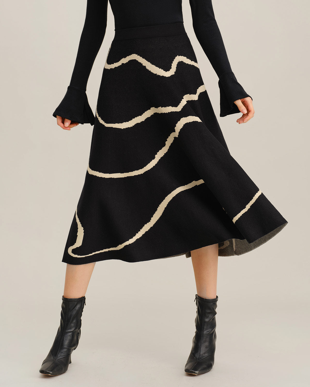 Czarna Spódnica Midi Geometryczna | Elegancka Moda 0