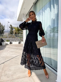 Sukienka Koronkowa z Bufkami | Elegancka Moda Damska 4