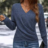 Sweter Fiora | Elegancki Sweter Damski z Dekoltem V 1